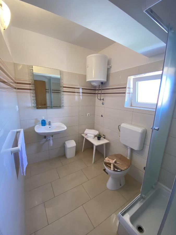 Apartments Zvonimir Privlaka  Luaran gambar
